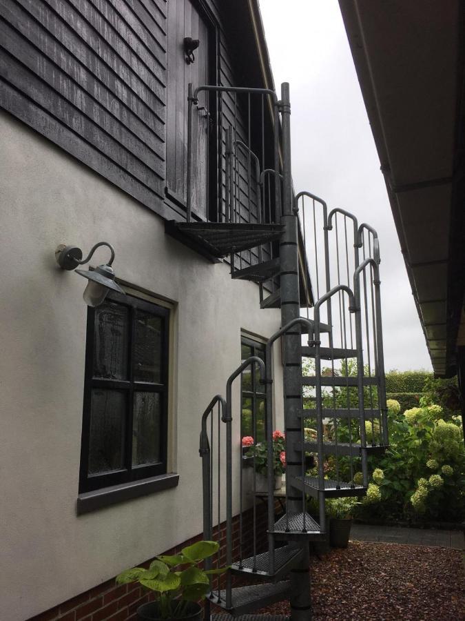 Eenrum T' Hogeland Ainrom Bed & Breakfast エクステリア 写真